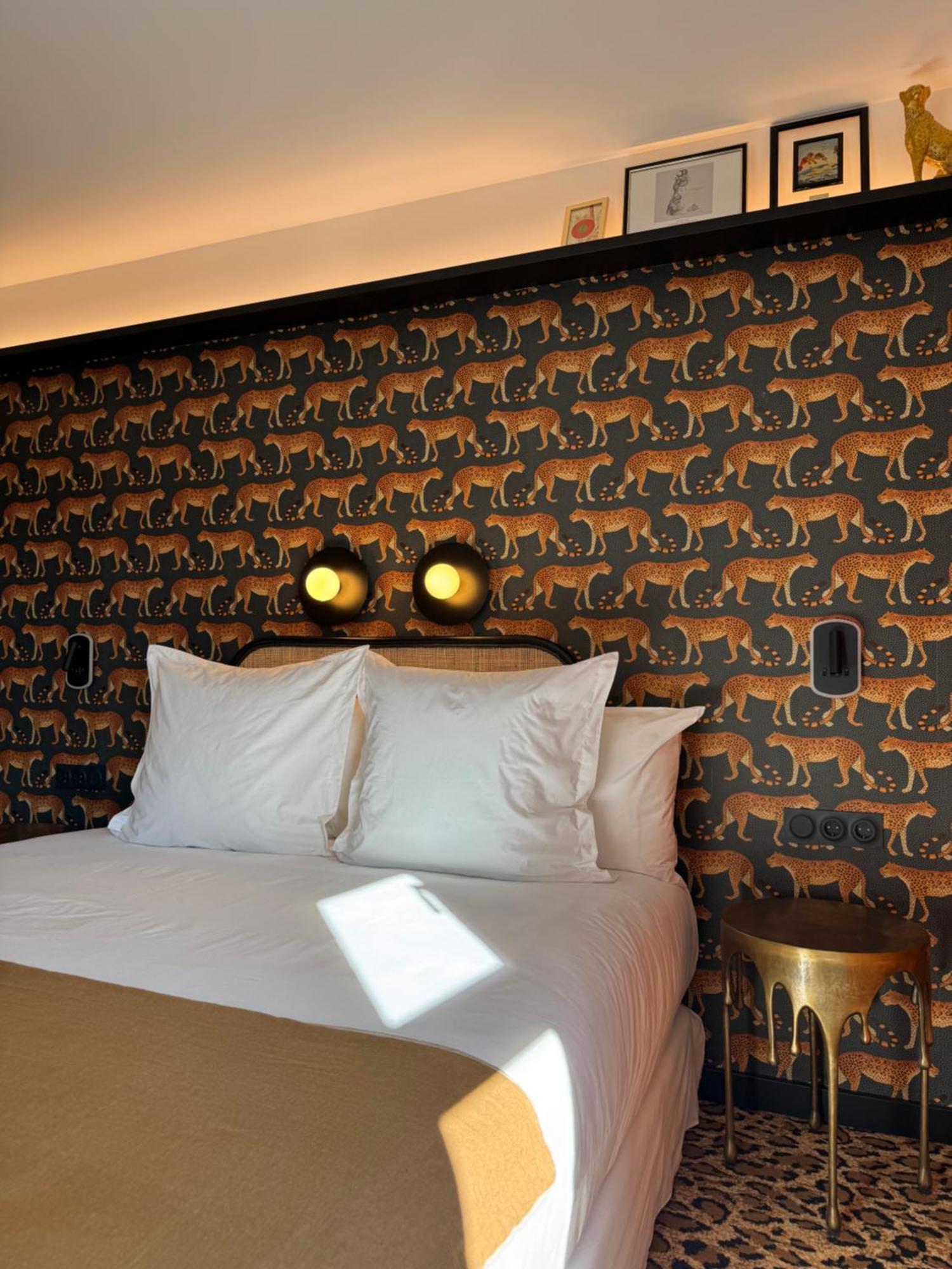 Hotel Divino & Apartments Figueres  Bagian luar foto